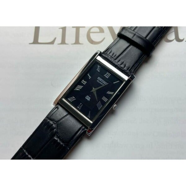 Seiko Quartz Black Dial Men?s Watch ? Elegant Rectangular Design with Black Leather Strap