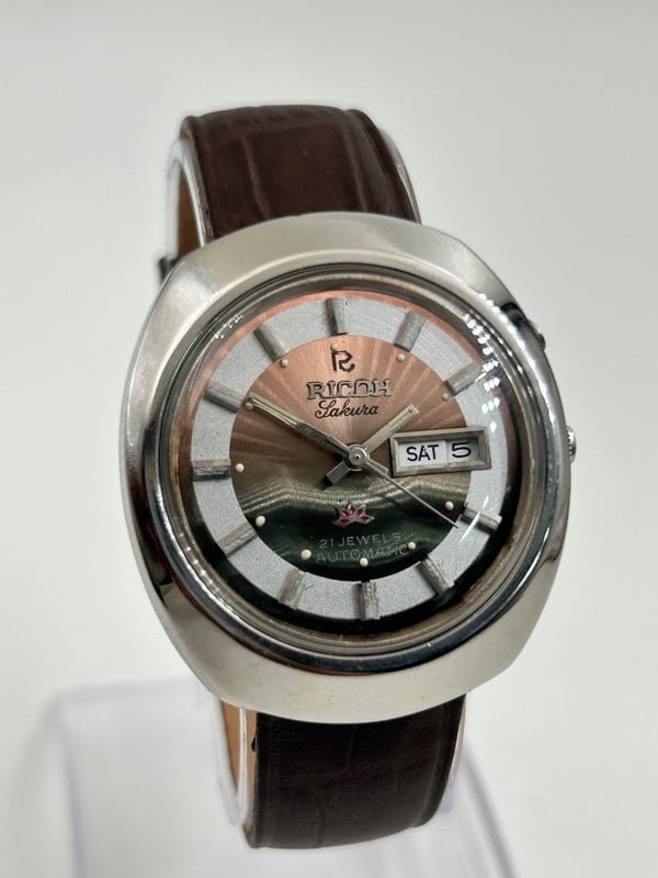 Vintage Ricoh Sakura Men's Automatic Watch ? 21 Jewels, Day & Date Display, Leather Strap