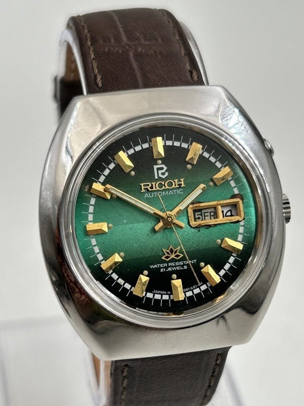 Ricoh Men?s 21 Jewels Automatic Watch ? Green Dial with Day-Date Display