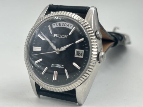 Vintage Ricoh Automatic Men?s Watch ? 21 Jewels, Day & Date Display, Leather Strap, Classic Design
